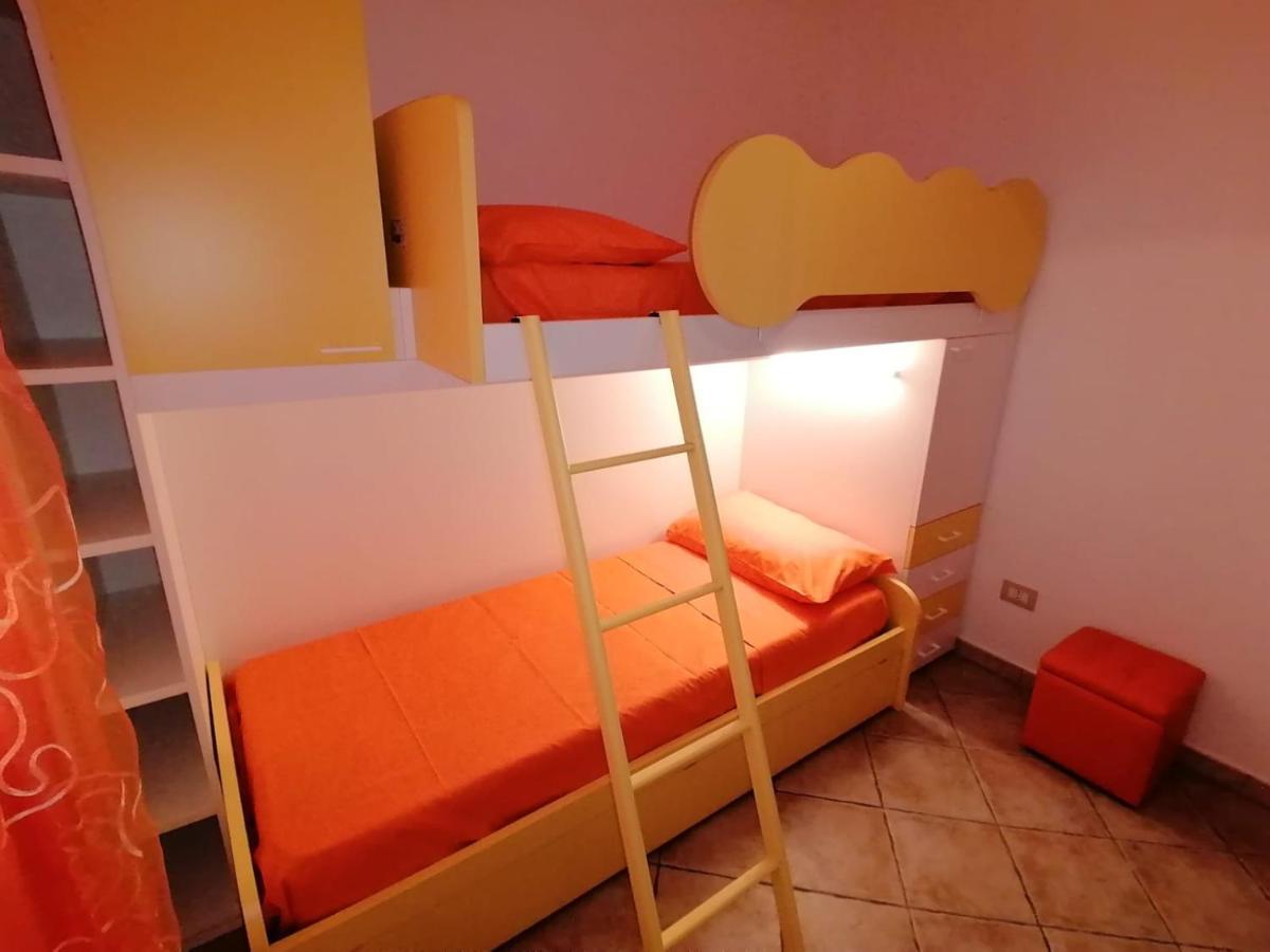 Case Vacanze Vista Mare Torre Pali Buitenkant foto